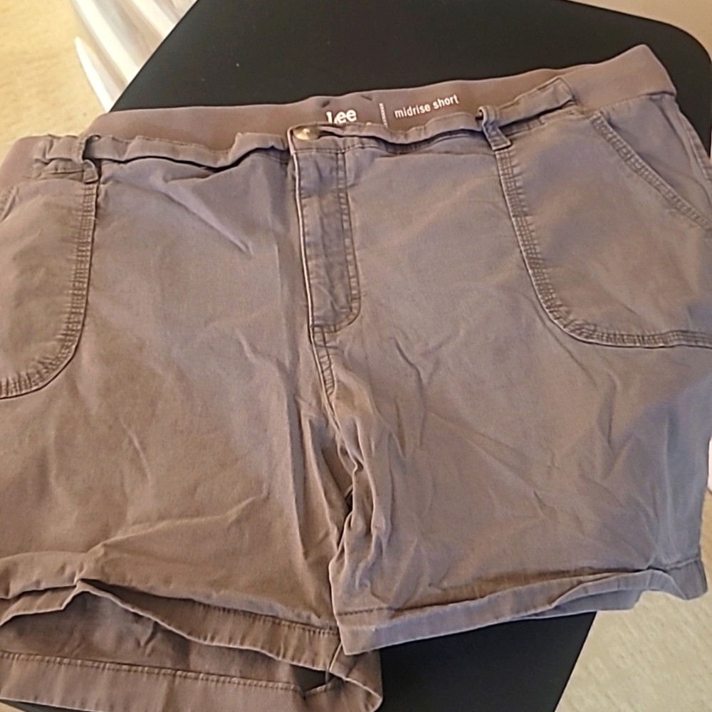 Cute Mid-rise cargo shorts